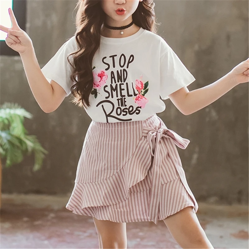 Letter Print T-Shirt And Skirt Set